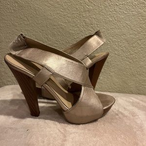nine & co tan pumps